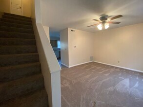 200 Vickie Lynn Ln in St. Robert, MO - Building Photo - Building Photo