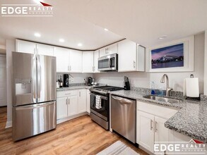 171B Lexington St in Boston, MA - Building Photo - Building Photo