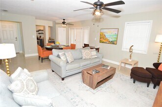 3873 Pompano Dr SE in St. Petersburg, FL - Building Photo - Building Photo