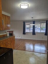 815 N 3rd Pl in Springfield, OR - Building Photo - Building Photo