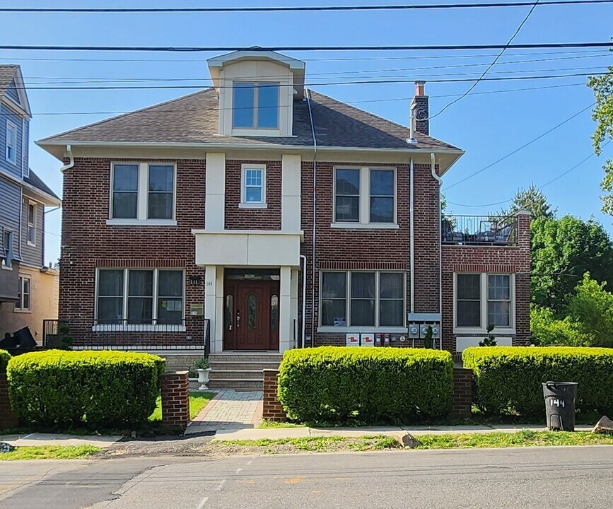 144 Van Guilder Ave in New Rochelle, NY - Building Photo