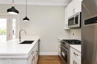 2-4 Linden Ave in Somerville, MA - Building Photo - Building Photo