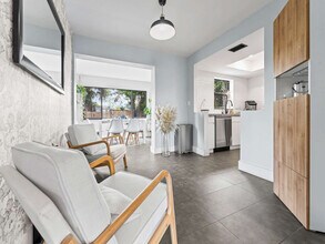 2740 NW 21st St in Fort Lauderdale, FL - Building Photo - Building Photo