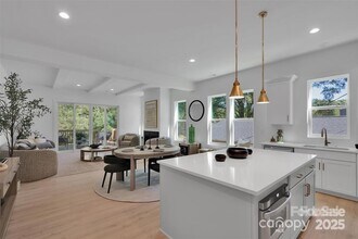 5615 Lantana Ave in Charlotte, NC - Building Photo - Building Photo