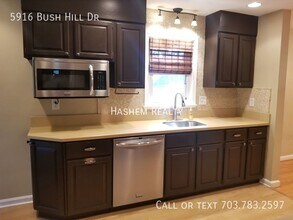 5916 Bush Hill Dr in Alexandria, VA - Building Photo - Building Photo