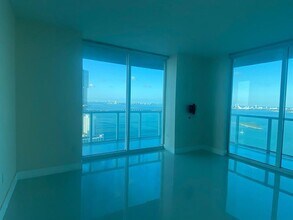 1900 Bayshore Dr in Miami, FL - Building Photo - Building Photo