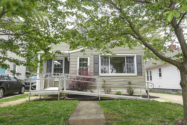 property at 2212 Fauver Ave