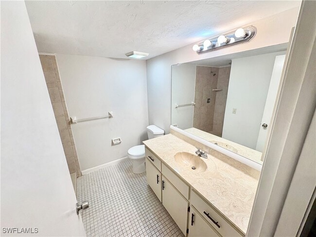 28100 Pine Haven Way in Bonita Springs, FL - Building Photo - Building Photo