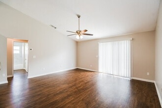 4126 Weathered Pine Ct in Middleburg, FL - Foto de edificio - Building Photo