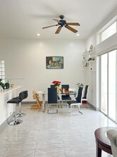 1120 Papaya St in Hollywood, FL - Building Photo - Building Photo