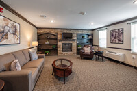 Meridian Hills Senior Apartments in Louisville, KY - Foto de edificio - Interior Photo