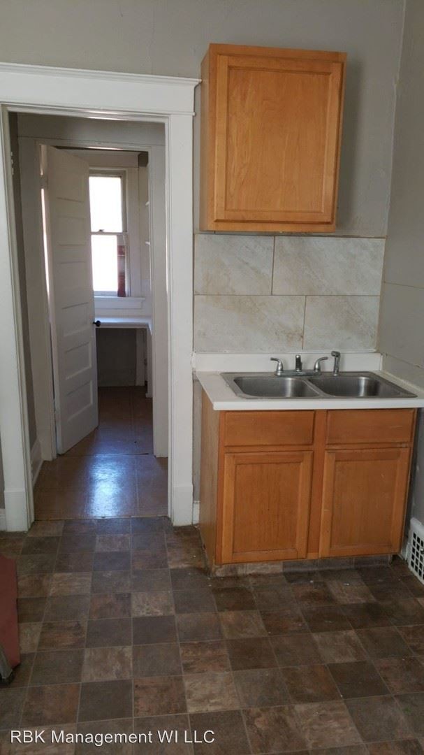 3703 N 1st St in Milwaukee, WI - Building Photo - Building Photo