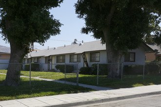 3538-3554 Douglass Ave in Riverside, CA - Building Photo - Building Photo