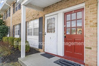 51 Garden View Terrace in East Windsor, NJ - Building Photo - Building Photo