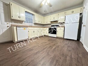 2134 Cheshire Dr in Birmingham, AL - Building Photo - Building Photo