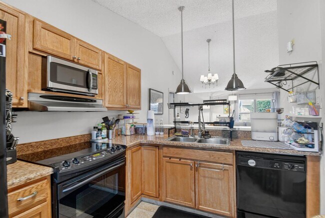 117 Via de Casas Norte, Unit 117 in Boynton Beach, FL - Foto de edificio - Building Photo