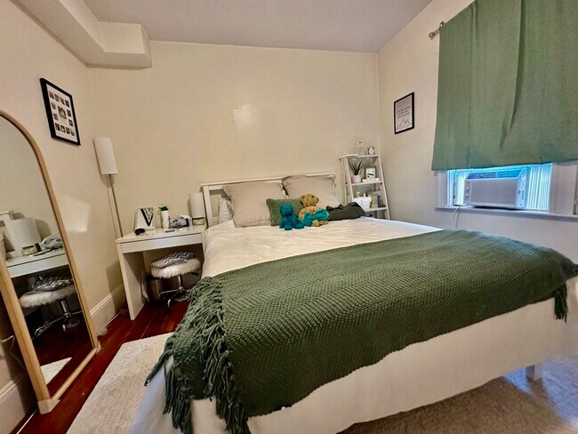 12-14 Marcella St. Unit 2 in Cambridge, MA - Building Photo - Building Photo