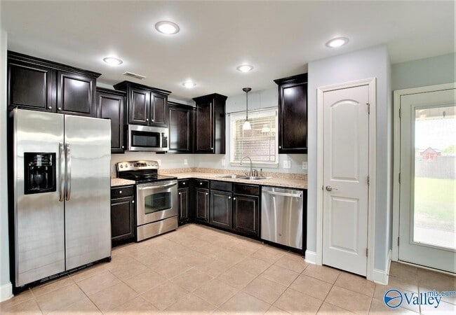 24603 Rolling Vista Dr in Athens, AL - Building Photo - Building Photo