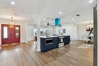 570 Casler Ave in Clearwater, FL - Foto de edificio - Building Photo