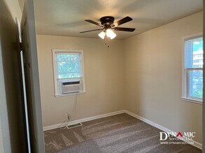 403 S Wayland Ave in Sioux Falls, SD - Foto de edificio - Building Photo