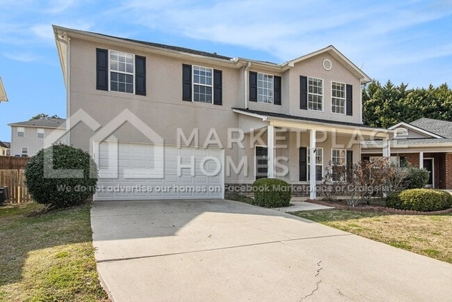 2011 Farm Hill Ct in Stockbridge, GA - Building Photo - Building Photo