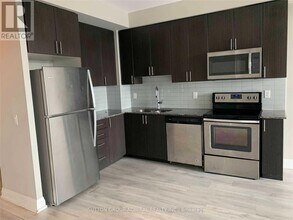 7890 Bathurst St in Vaughan, ON - Building Photo - Building Photo