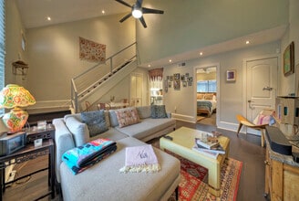 3805 southridge dr, Unit D in Austin, TX - Building Photo - Building Photo