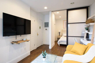 69 Clinton St in New York, NY - Building Photo - Building Photo