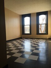 57 Main St S, Unit 1 in Brockport, NY - Foto de edificio - Building Photo