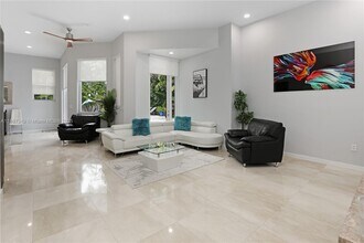 1230 S 13th Ave in Hollywood, FL - Building Photo - Building Photo