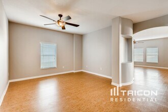 10239 Newminster Loop in Ruskin, FL - Building Photo - Building Photo