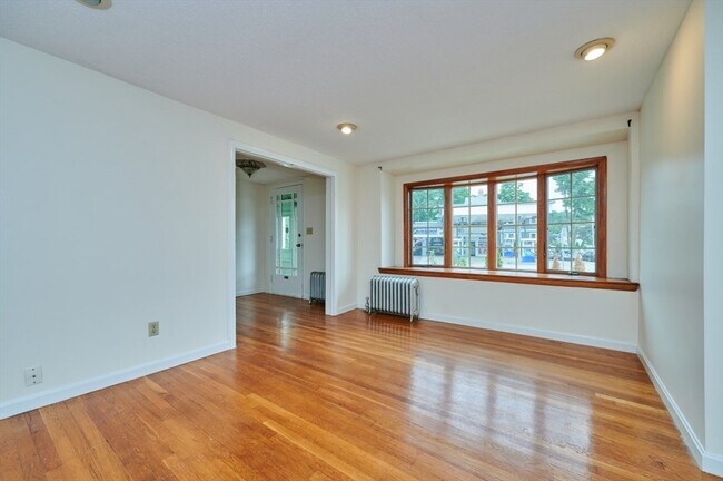 349 Salem St in Medford, MA - Building Photo - Building Photo