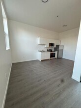 1265 12th Ave in Longview, WA - Foto de edificio - Building Photo