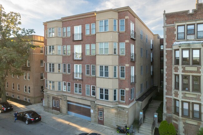 Pine West Apartments in Philadelphia, PA - Building Photo - Building Photo