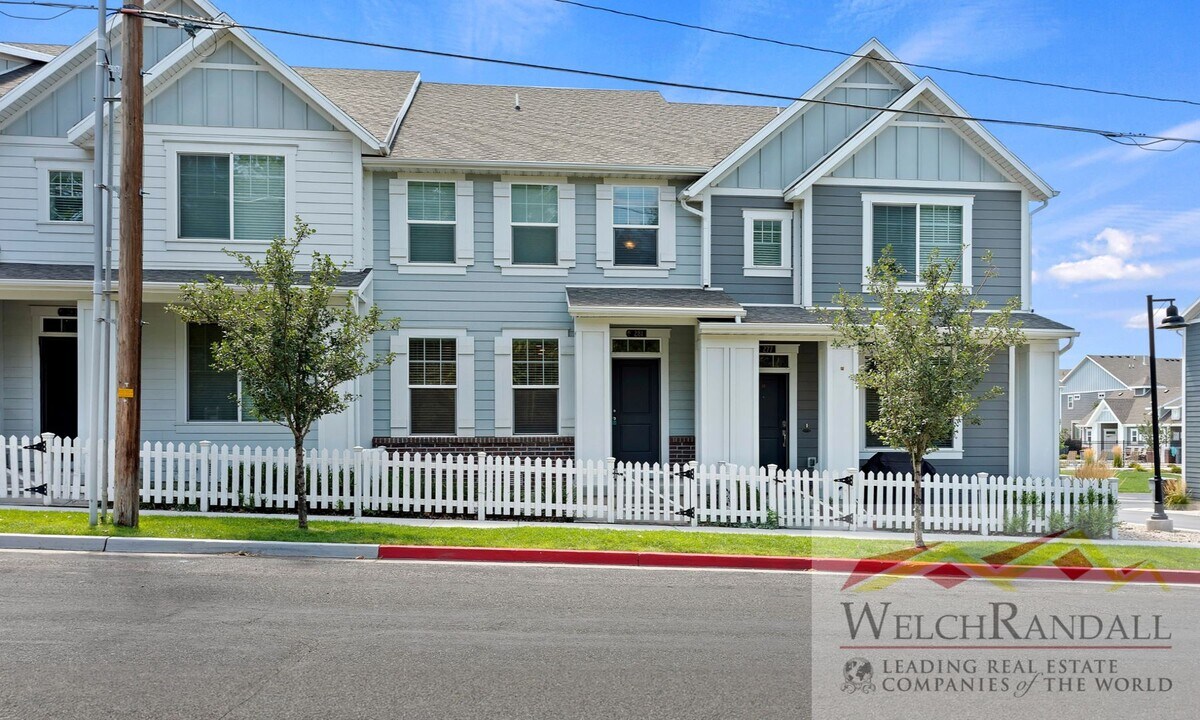 281 E 340 N in North Salt Lake, UT - Building Photo