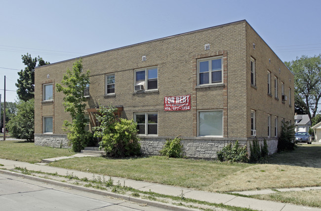 6055 W Appleton Ave in Milwaukee, WI - Building Photo - Building Photo