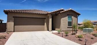 21572 Treasure Rd in Red Rock, AZ - Building Photo