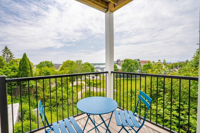 20 Sheridan St, Unit 2