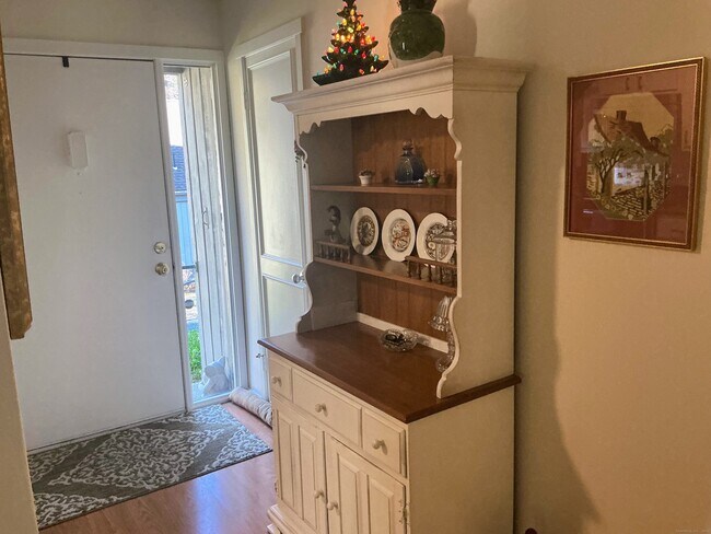 504 Heritage Vlg in Southbury, CT - Building Photo - Building Photo