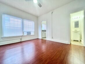 1735 N Gramercy Pl in Los Angeles, CA - Building Photo - Building Photo