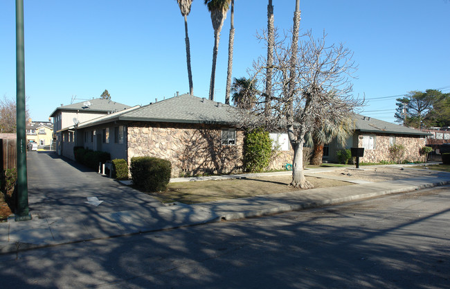 1084 Wentworth St in Mountain View, CA - Foto de edificio - Building Photo