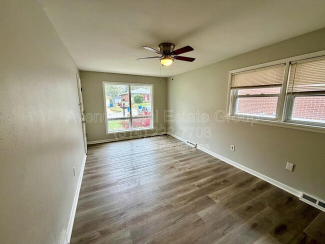 8821 McNulty Dr in St. Louis, MO - Building Photo - Building Photo