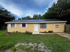 1908 Rideout Dr NW in Huntsville, AL - Building Photo