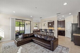 5201 Lake Hinden Cove in St. Cloud, FL - Building Photo - Building Photo