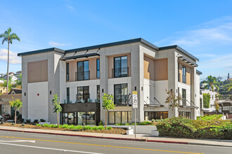 Sea + Stone in La Jolla, CA - Foto de edificio - Building Photo