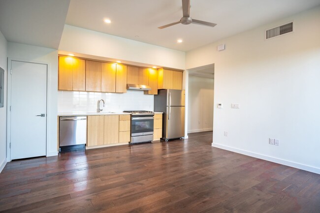 property at 1322 E 12th St