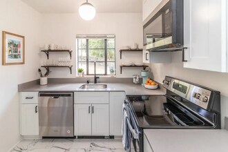 221 W 9th Ave in Spokane, WA - Building Photo - Building Photo