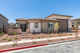 105 Camila Vlg Ave in Henderson, NV - Building Photo - Building Photo