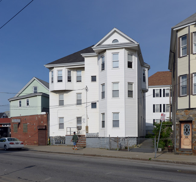 455-457 Belleville Ave in New Bedford, MA - Foto de edificio - Building Photo