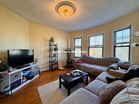 1516 Tremont St, Unit 2 in Boston, MA - Building Photo